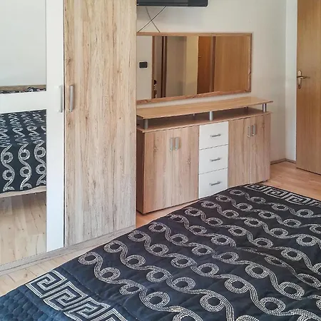 3 Bedroom In Holiday home